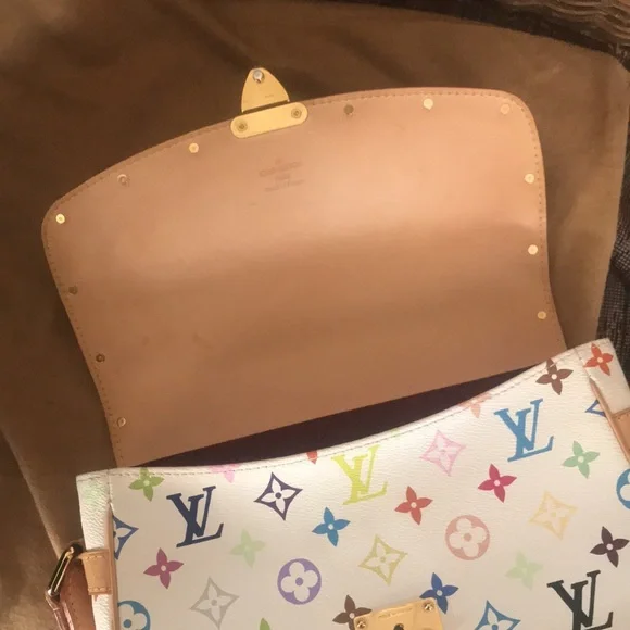 ๐โจ COLLECTABLE โจ๐ MULTICOLOR CROSSBODY LOUIS VUITTON SOLOGE - Picture 7 of 15